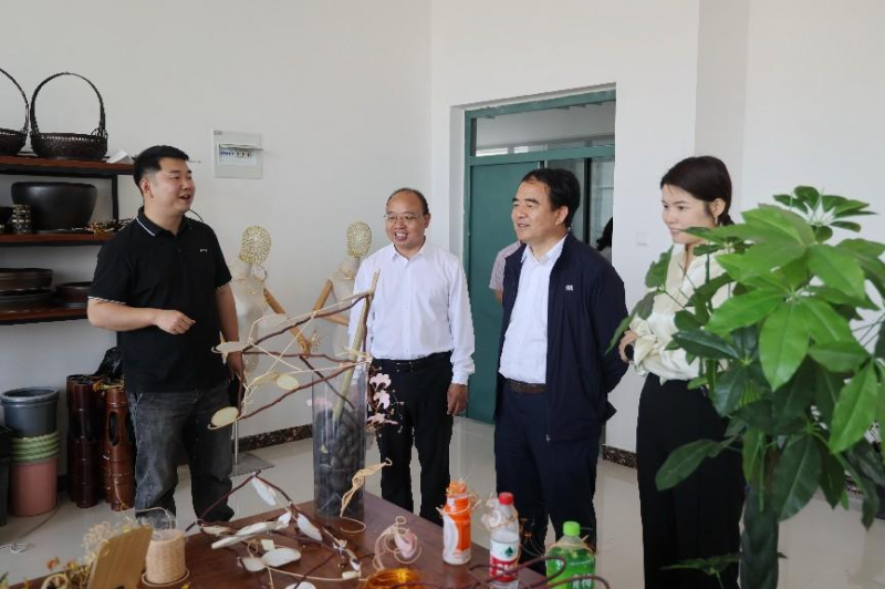 �Ϸʹ��I�WУ�I�����Ӹ������I���g�WԺ�_չ���ˌW��