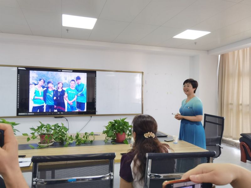 �Ϸʹ��I(y��)�W(xu��)У�������ι������_չ���}ɳ�����(d��ng)