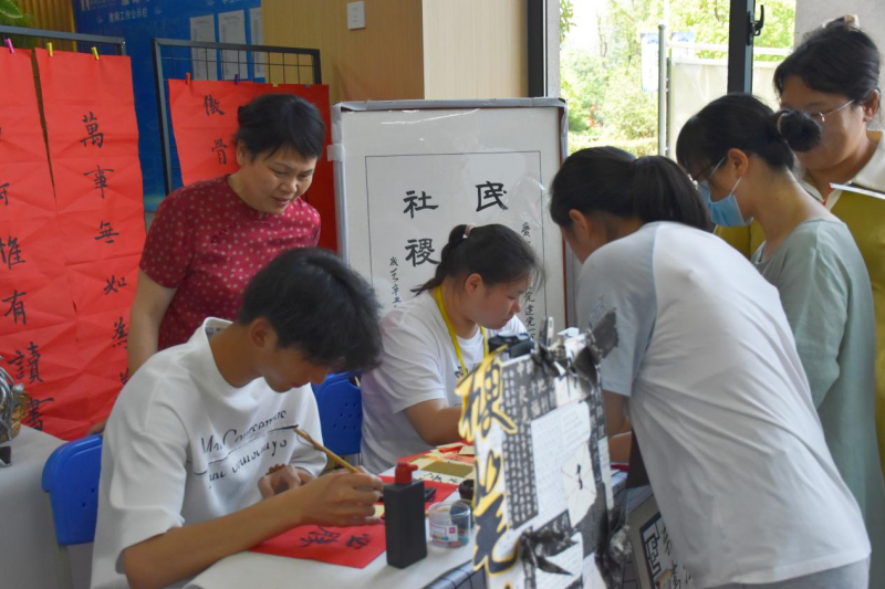 �Ϸʹ��I(y��)�WУ�����L�MУ�@ �y�ֹ����L