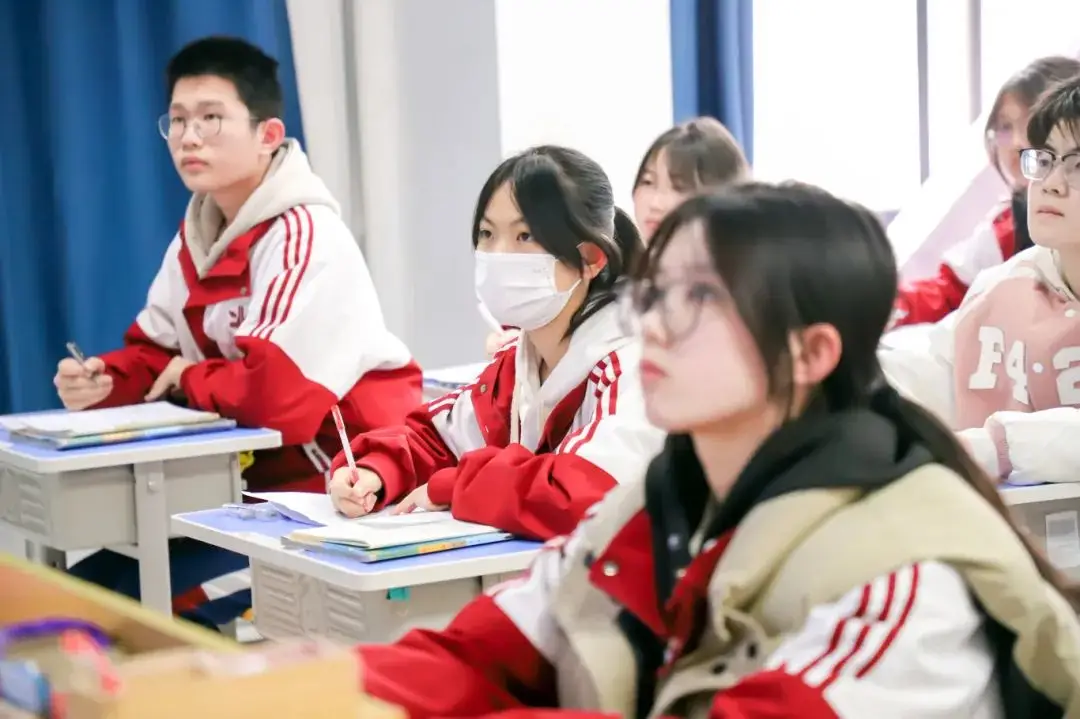 ���M(j��n)����ͨ������ʡ�_չ�C�ϸ��а�ԇ�c