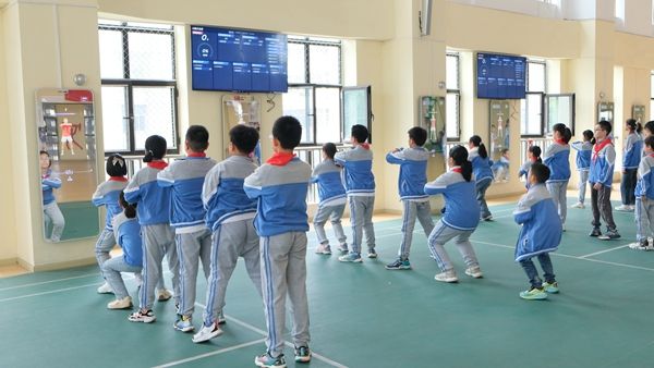 �����аl(f��)�������I(l��ng)���˹����ܑ�(y��ng)�ù�������