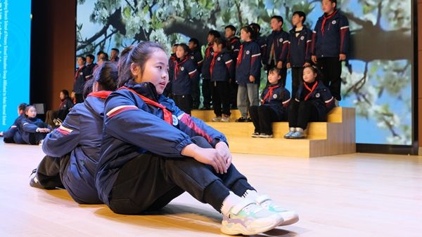 �߲��T(li��n)�ϰl(f��)�ģ��M(j��n)һ���䌍(sh��)�����ݎ��e��