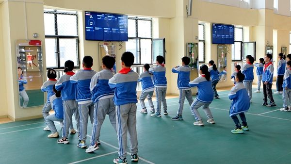 �ǻ��w�����l(f��)�W(xu��)���\(y��n)��(d��ng)����