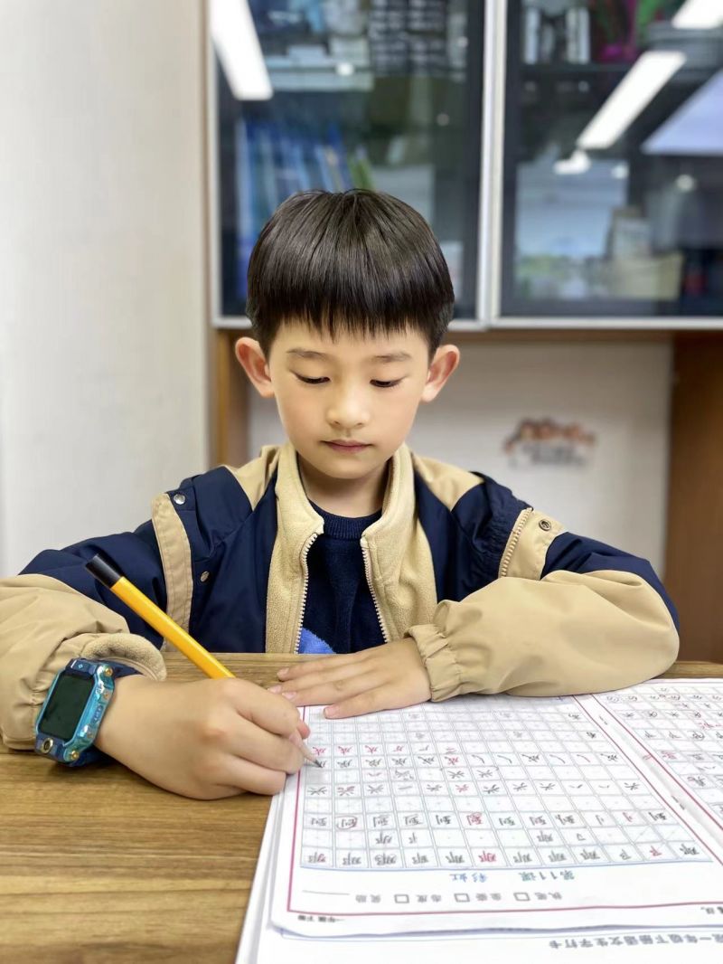 ��ī�������֡����ڣ�һ�꼉��С�������ڼҾ���߀��ȥ�C��(g��u)���֣�