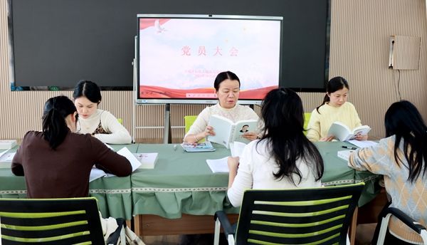 ʯ������׃��@������Փ�W(xu��)��(x��)���۰l(f��)չ����