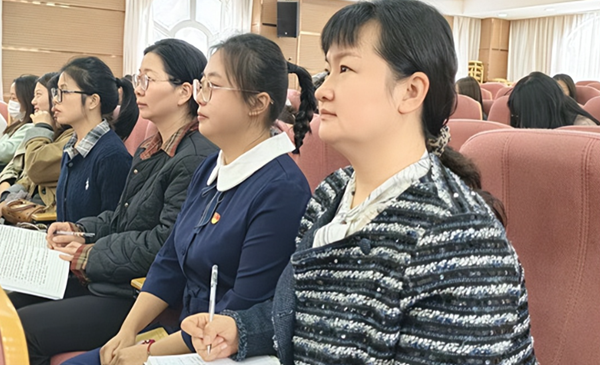 �Ϸ��а��c·�׃��@�������F(tu��n)�������v�_(t��i)��(j��ng)�L(f��ng)�ɣ�����ɲ�չ�hâ