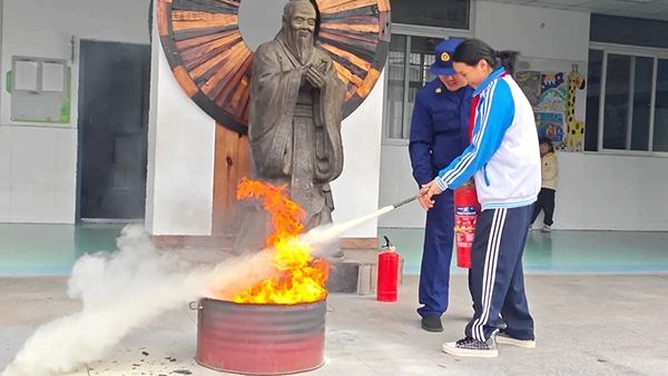 ʮ�����ČWУ�ɹ��e��������ɢ�ݾ�