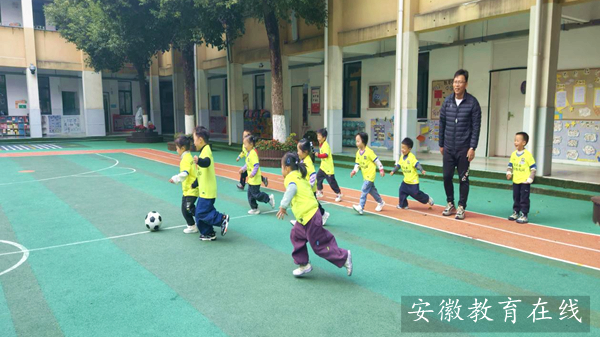 С�����ߡ��������磬���c�и����׃��@���������ջ��(d��ng)�c(di��n)��ͯ��