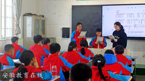 ʮ�����ČWУ��ԺУ�y�����������n��ĥ�Z�����_