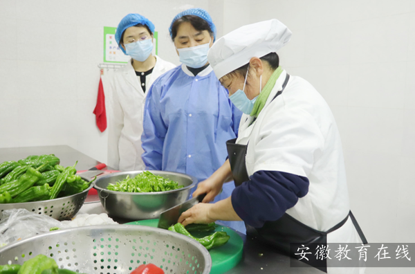 �Ϸ��а��c·�׃��@�������F�� ���o�ס�ʳ���� ���ΰ�ȫ��