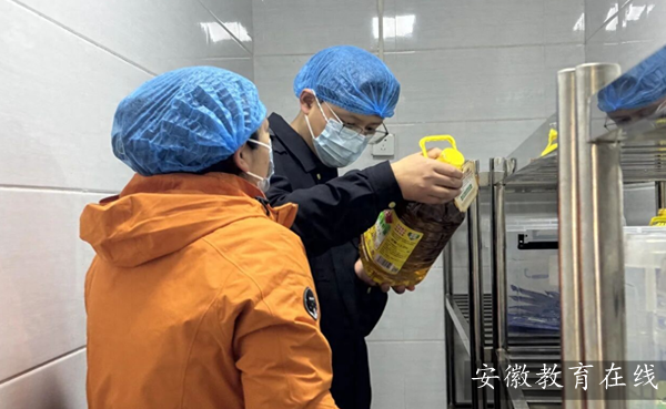 �Ϸ����p���׃��@���@ӭ�ӏ]�(y��ng)�^(q��)�Ј�(ch��ng)�O(ji��n)��������ʳƷ��ȫ��(zhu��n)�(xi��ng)�z��