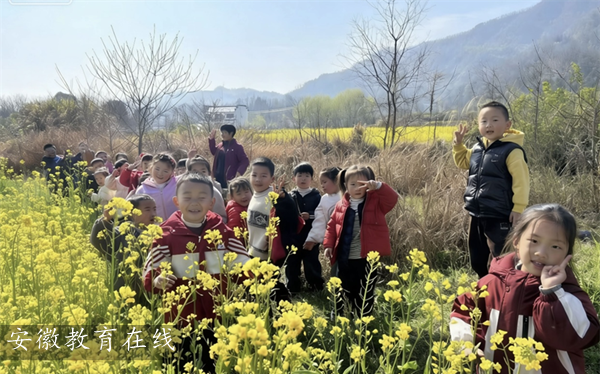 �R��ɽ�����׃��@����������ɽˮ����Ȼ����ͯ��