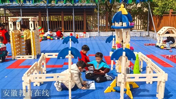 ʯ������׃��@�_(k��i)չ���l(xi��ng)�Ļ���ɫ���}���(d��ng)