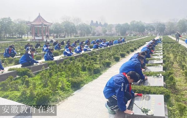 �����е�һ�����ЌW���c��У���������� �����ߵ�˼���n�� ���