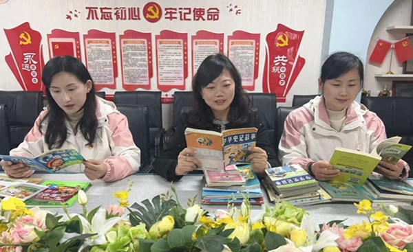 �Ϸ����p���׃��@�h���F���_չ�W���h�D����ٛ���